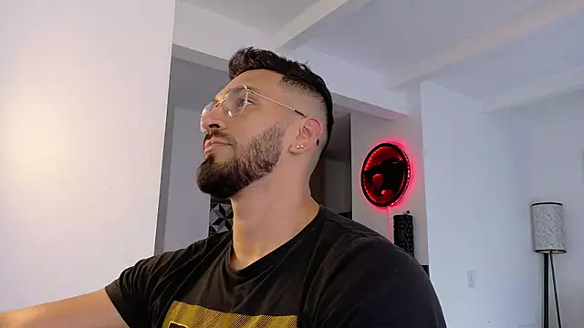 Snapshot of tony_muscle chatting on 9, 1, 2026 tony muscle online show from 9, 1, 2026