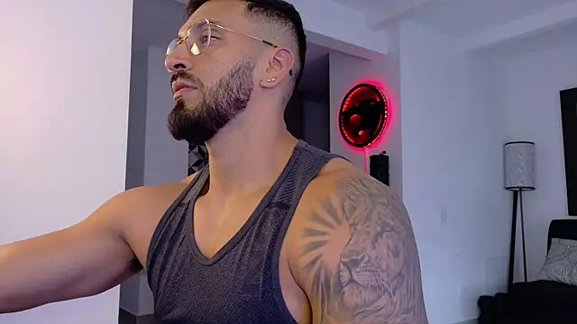 Snapshot of tony_muscle chatting on 10, 1, 2026 tony muscle online show from 10, 1, 2026