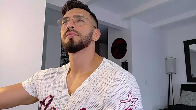 Snapshot of tony_muscle chatting on 12, 1, 2026 tony muscle online show from 12, 1, 2026