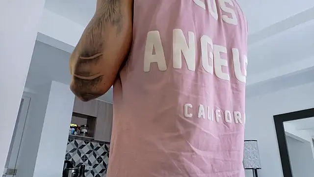 Snapshot of tony_muscle chatting on 9, 3, 2026 tony muscle online show from 9, 3, 2026