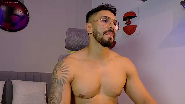 Snapshot of tony_muscle chatting on 23, 5, 2026 tony muscle online show from 23, 5, 2026