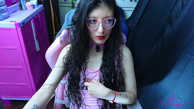 Snapshot of _Arlequin_ chatting on 7, 7, 2026 Arlequin online show from 7, 7, 2026