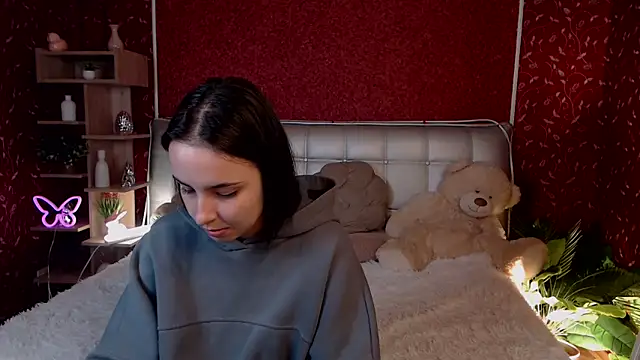 AuroraAksnesss online show from 30, 9, 2025