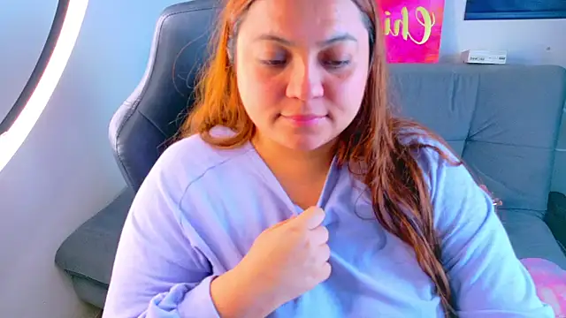 Snapshot of Rebeca_charme21 chatting on 10, 5, 2026 Rebeca charme21 online show from 10, 5, 2026