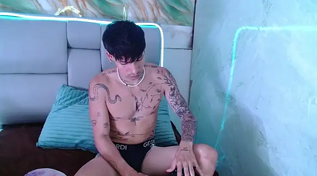 Apolo Hidalgo01 online show from 28, 2, 2025