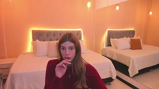 Nora Vennucci online show from 23, 4, 2026