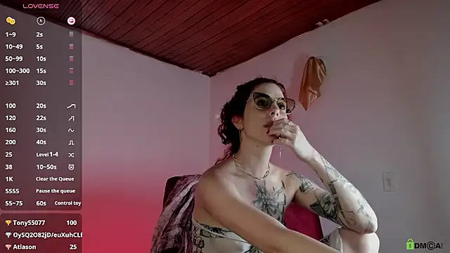 Borbala Iggy online show from 12, 12, 2024