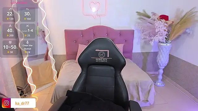 kendra tay online show from 18, 3, 2026