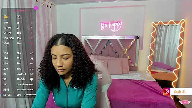 Daphnne tay online show from 20, 3, 2025