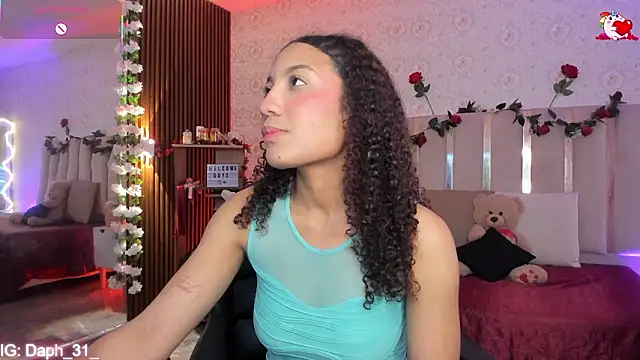 Daphnne tay online show from 11, 3, 2026