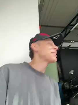 Snapshot of Daddyrich_632 chatting on 12, 7, 2026 Daddyrich 632 online show from 12, 7, 2026