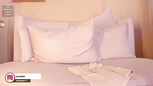 Amy Kiitty  online show from 17, 1, 2025