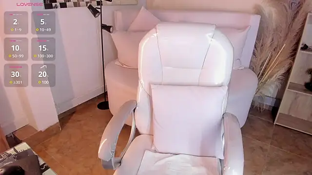 Amy Kiitty  online show from 14, 2, 2025