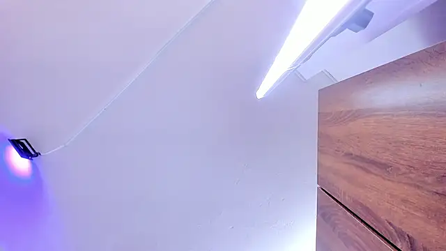 Amy Kiitty  online show from 4, 10, 2025