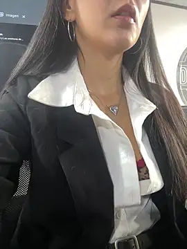 Amy Kiitty  online show from 27, 4, 2026