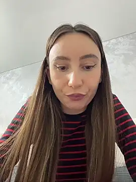 Snapshot of viviandaimond1 chatting on 3, 12, 2025 viviandaimond1 online show from 3, 12, 2025