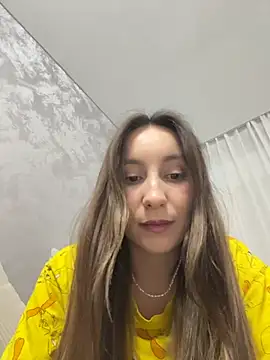 Snapshot of viviandaimond1 chatting on 4, 2, 2026 viviandaimond1 online show from 4, 2, 2026