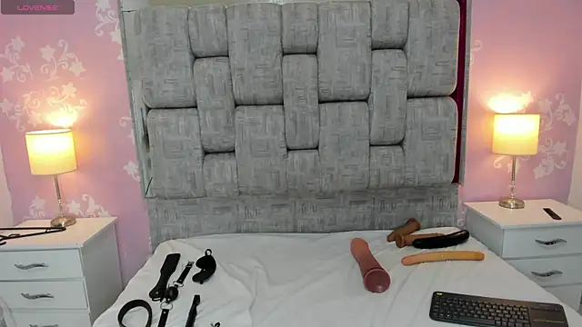 KarinaSimonz online show from 6, 3, 2025