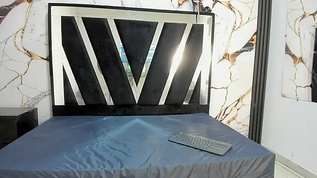 KarinaSimonz online show from 29, 10, 2025