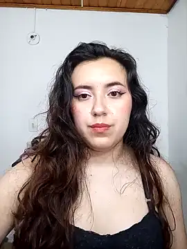 Snapshot of Emi_chik chatting on 7, 12, 2024 Emi chik online show from 7, 12, 2024