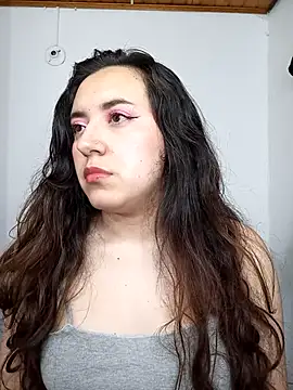 Snapshot of Emi_chik chatting on 19, 12, 2024 Emi chik online show from 19, 12, 2024