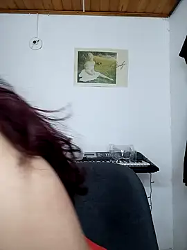 Snapshot of Emi_chik chatting on 3, 1, 2025 Emi chik online show from 3, 1, 2025