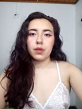 Snapshot of Emi_chik chatting on 11, 1, 2025 Emi chik online show from 11, 1, 2025