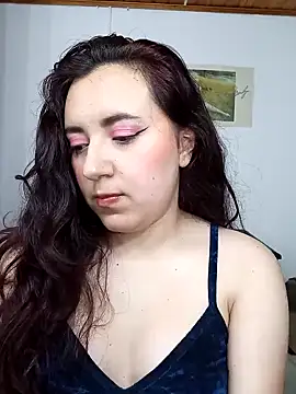 Snapshot of Emi_chik chatting on 14, 2, 2025 Emi chik online show from 14, 2, 2025