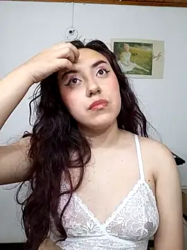 Snapshot of Emi_chik chatting on 2, 3, 2025 Emi chik online show from 2, 3, 2025