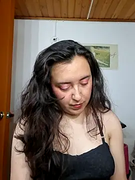 Emi chik online show from 26, 6, 2026