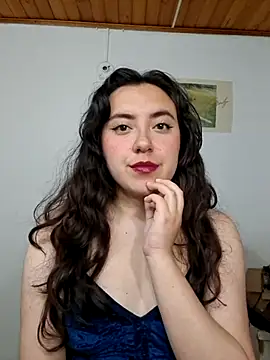 Emi chik online show from 5, 8, 2026