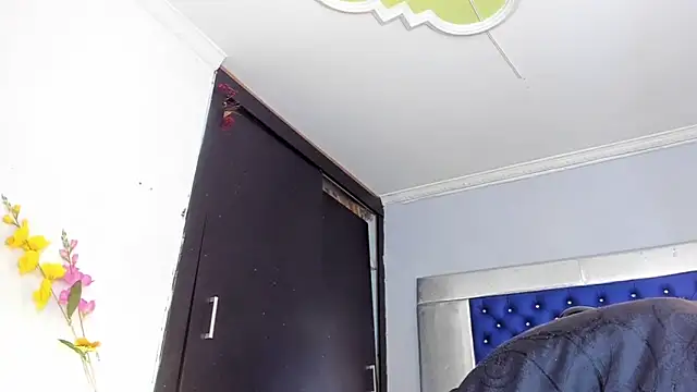 Eyleen Santos online show from 27, 4, 2026