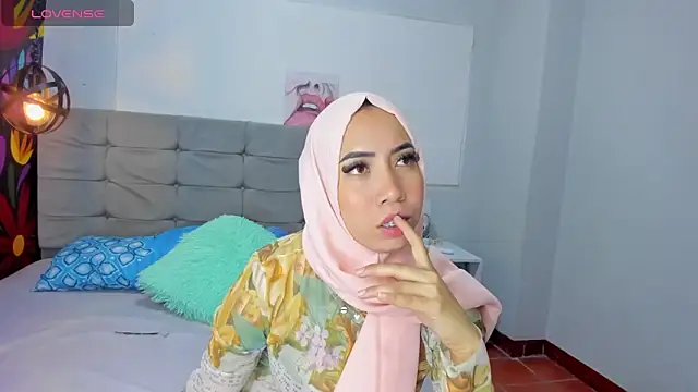 Snapshot of Sweet_hot_mia chatting on 23, 1, 2025 Sweet hot mia online show from 23, 1, 2025