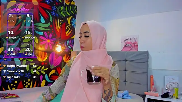 Snapshot of Sweet_hot_mia chatting on 23, 1, 2025 Sweet hot mia online show from 23, 1, 2025