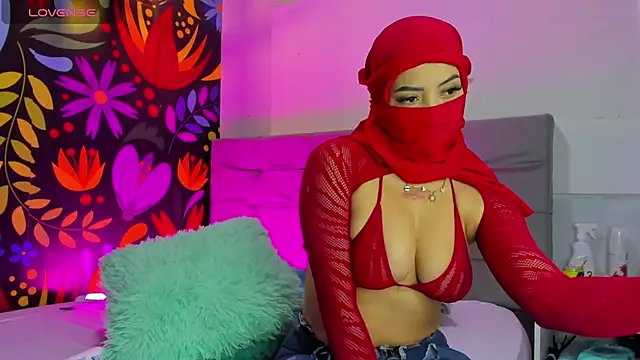 Snapshot of Sweet_hot_mia chatting on 25, 2, 2025 Sweet hot mia online show from 25, 2, 2025