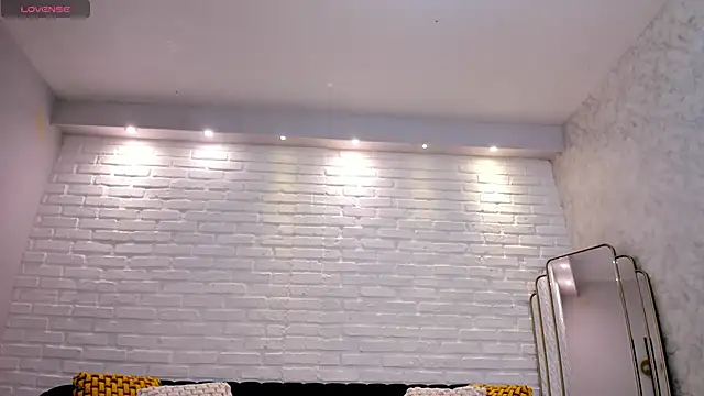 KatieNolan 1 online show from 24, 11, 2025