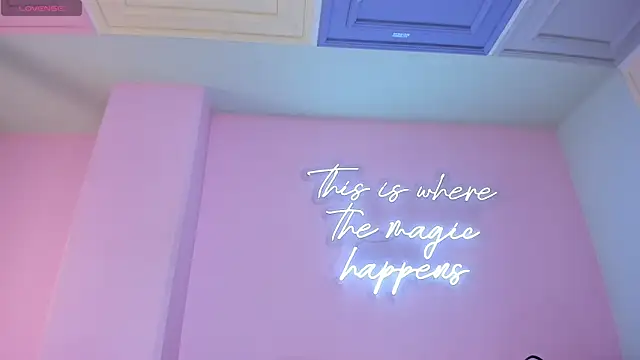 KatieNolan 1 online show from 5, 2, 2026