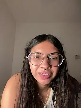 Argentiiniita online show from 11, 12, 2024