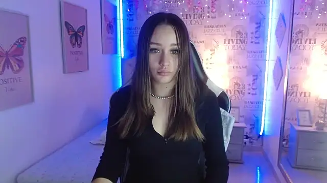 Ivyy Crystal online show from 10, 3, 2025