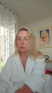 Snapshot of MariaRichi_ chatting on 4, 6, 2026 MariaRichi online show from 4, 6, 2026