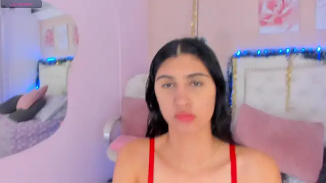 Snapshot of Ashley_Evans18 chatting on 21, 12, 2024 Ashley Evans18 online show from 21, 12, 2024