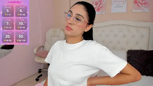 Snapshot of Ashley_Evans18 chatting on 28, 2, 2025 Ashley Evans18 online show from 28, 2, 2025