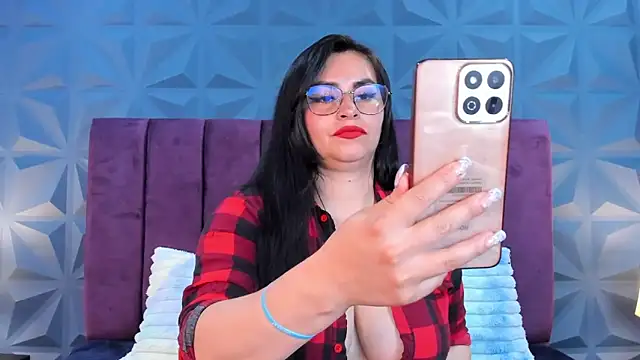 Snapshot of NicoleJonss chatting on 12, 11, 2025 NicoleJonss online show from 12, 11, 2025