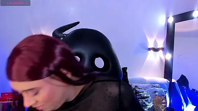 Emili Roux online show from 15, 4, 2026