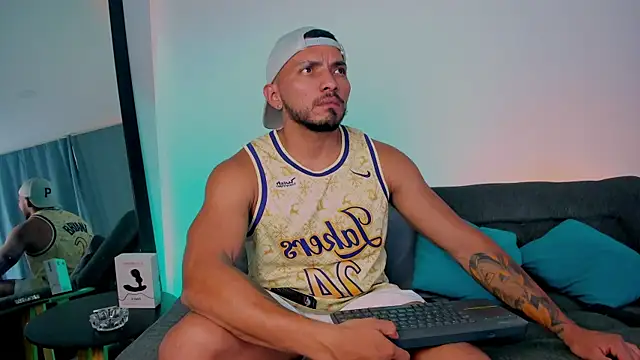 maximusclark1 online show from 2, 3, 2025