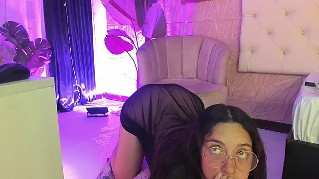 sadashi moon  online show from 5, 3, 2025