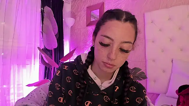 sadashi moon  online show from 20, 3, 2025