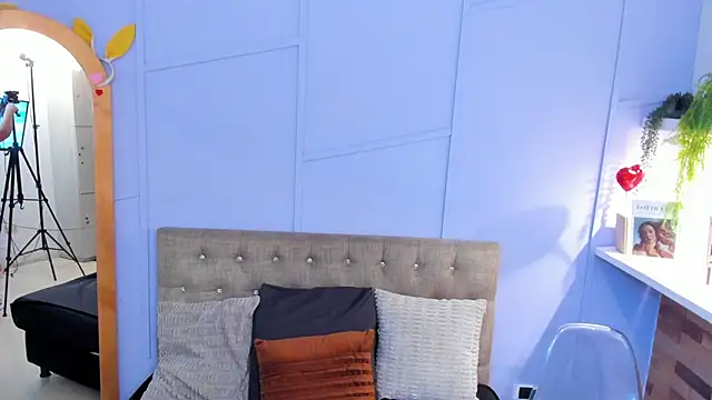 nathalie rossel online show from 19, 9, 2025