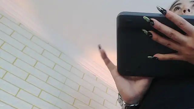 Snapshot of NYX1126 chatting on 6, 11, 2025 NYX1126 online show from 6, 11, 2025