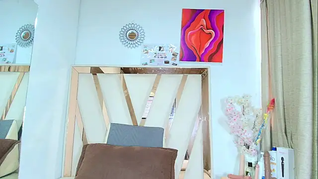 dafne queenn online show from 13, 3, 2026